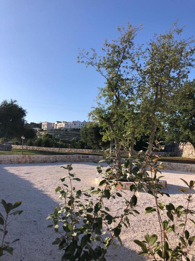 Trulli Le 2 Nicchie Villa โลโกโรตอนโด ภายนอก รูปภาพ