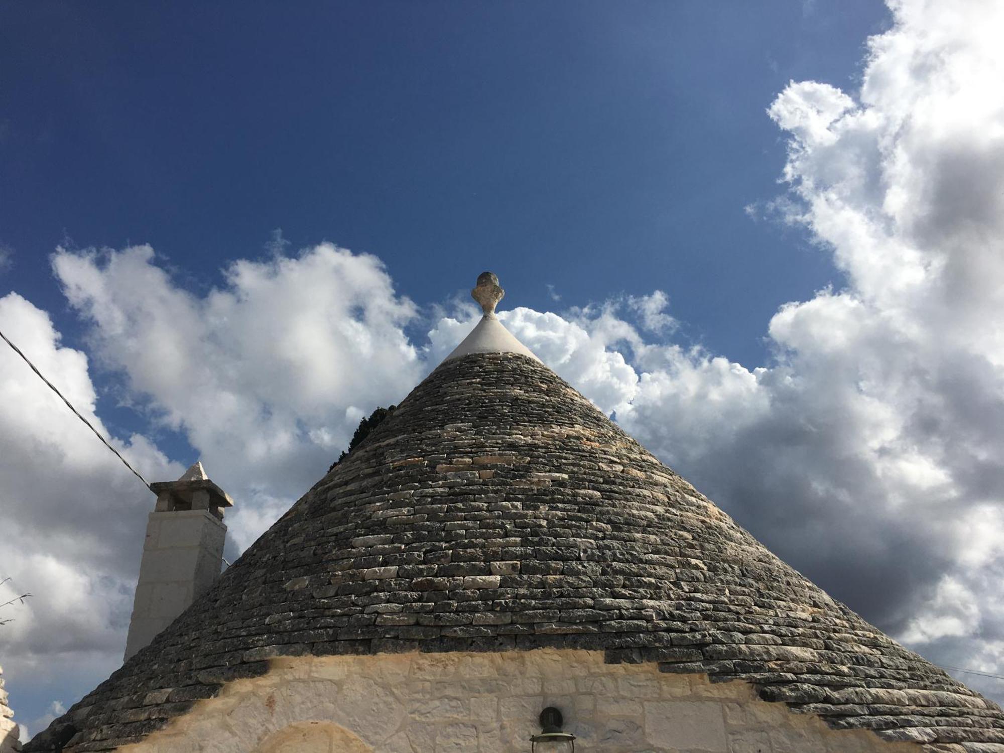 Trulli Le 2 Nicchie Villa โลโกโรตอนโด ภายนอก รูปภาพ